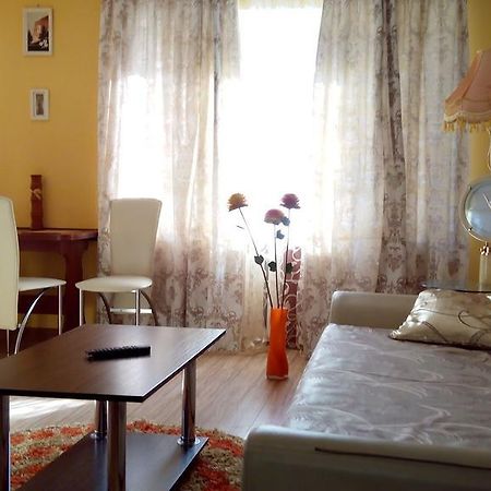 Apartment Studio On Mayakovskogo Avenue Zaporizhia Exterior foto