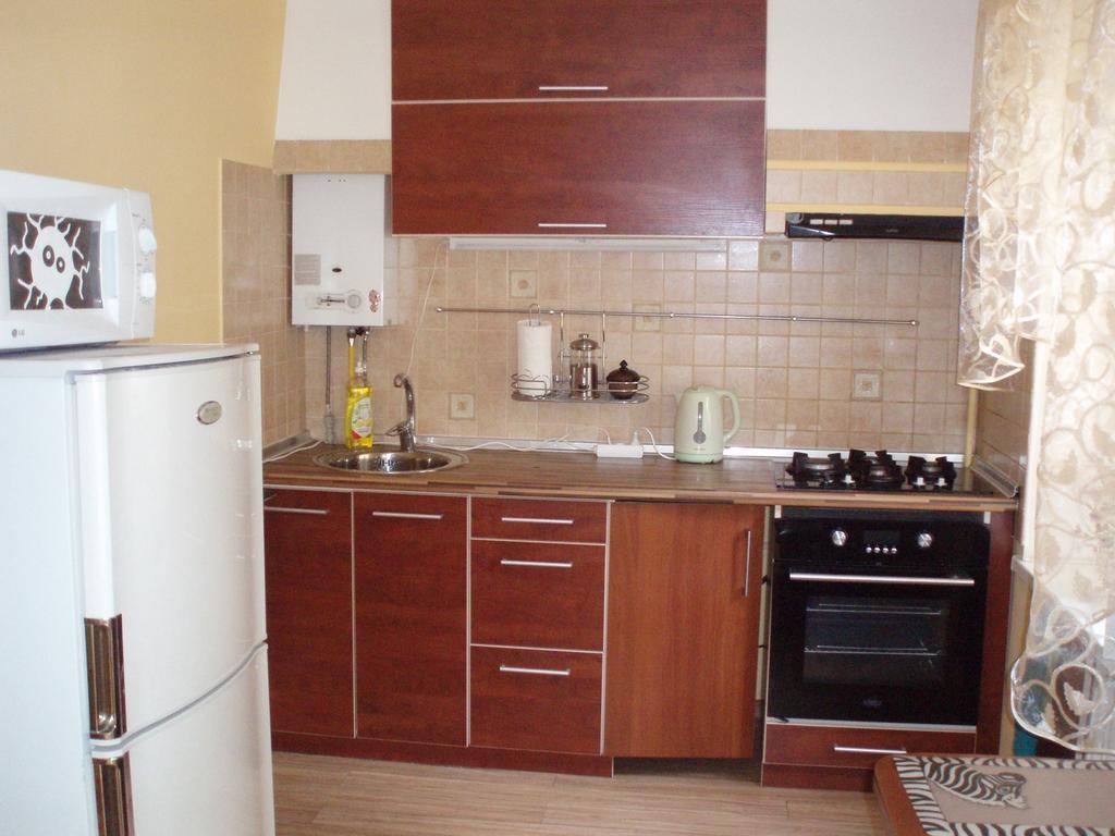 Apartment Studio On Mayakovskogo Avenue Zaporizhia Quarto foto